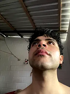 Axel-Mejia online show from January 5, 7:50 pm