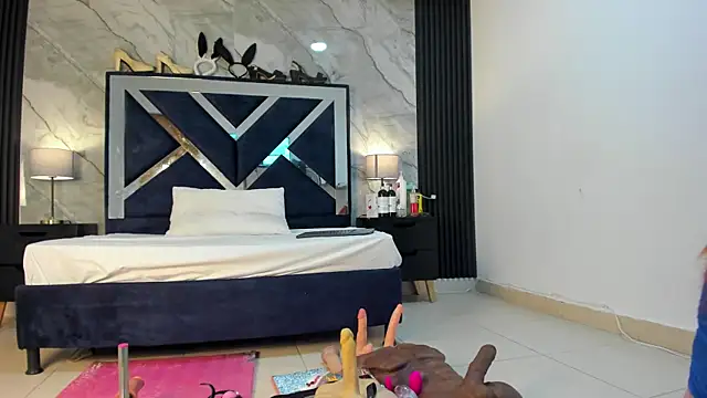 VanessaHard as online show from November 29, 8:01 pm