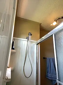 SlimSexxxy69 online show from March 20, 2:00 pm