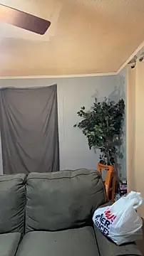 SlimSexxxy69 online show from March 22, 12:03 am