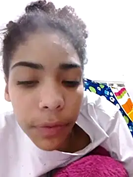 Snapshot of ZafiroAndFlynn chatting on February 8, 6:50 am ZafiroAndFlynn online show from February 8, 6:50 am