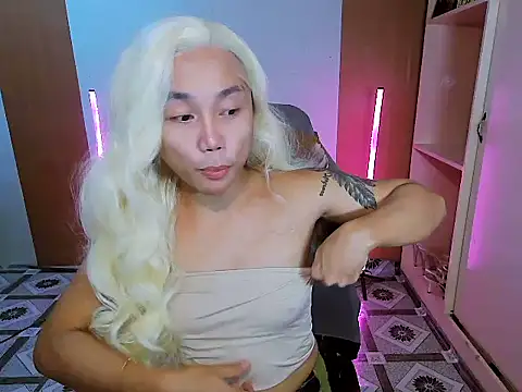 Snapshot of YourNikkieXxx chatting on February 1, 1:20 pm YourNikkieXxx online show from February 1, 1:20 pm