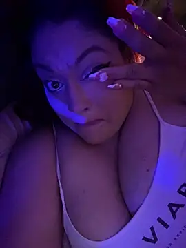 Snapshot of xHelloKitty chatting on April 4, 12:46 pm xHelloKitty online show from April 4, 12:46 pm