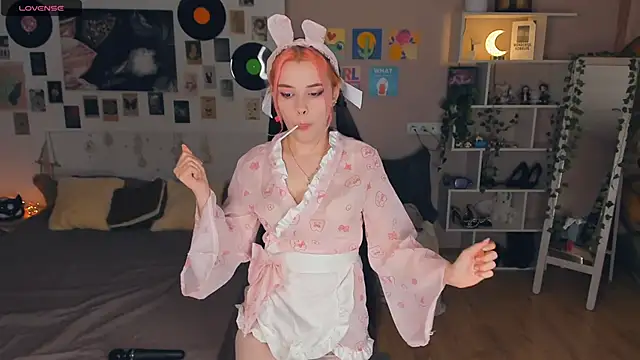 VedaSchulz online show from February 9, 6:34 pm