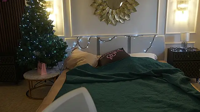 Luna secretgirl online show from December 17, 8:31 am