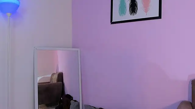 fressittalove01 online show from March 6, 12:34 pm