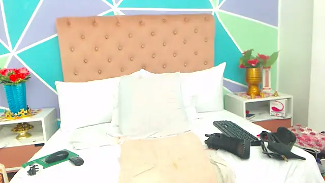 Morenaza6420 online show from March 24, 9:20 pm