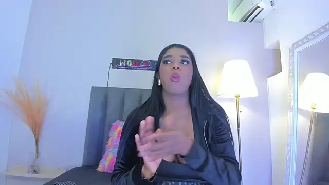 KendraChavez  online show from February 15, 8:49 pm