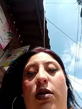 megan fox5 online show from October 26, 3:18 pm