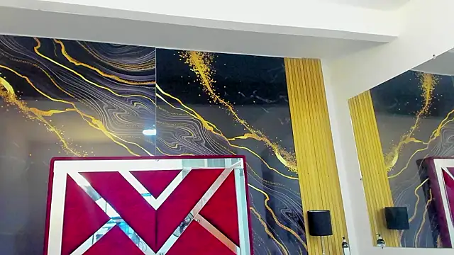 VioletRose as online show from February 6, 7:28 pm