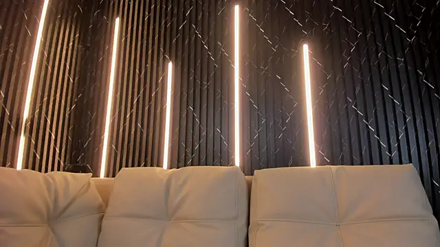 VioletRose as online show from April 13, 2:50 am