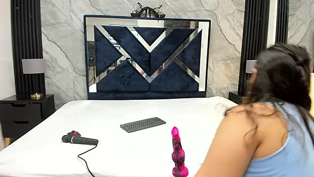 Snapshot of VioletRose_as chatting on May 16, 7:34 pm VioletRose as online show from May 16, 7:34 pm