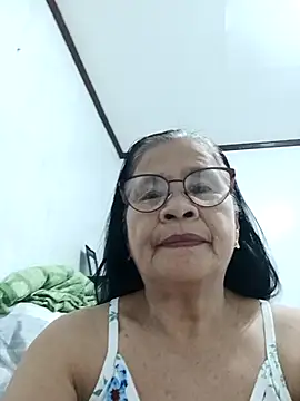 Snapshot of Sweet-Lita50 chatting on April 9, 11:37 am Sweet-Lita50 online show from April 9, 11:37 am