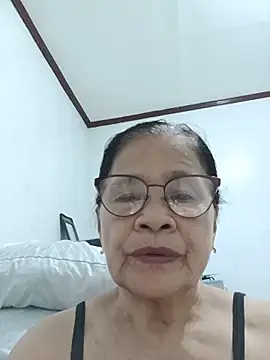 Snapshot of Sweet-Lita50 chatting on June 30, 5:19 am Sweet-Lita50 online show from June 30, 5:19 am