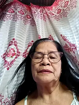 Snapshot of Sweet-Lita50 chatting on July 5, 7:59 am Sweet-Lita50 online show from July 5, 7:59 am