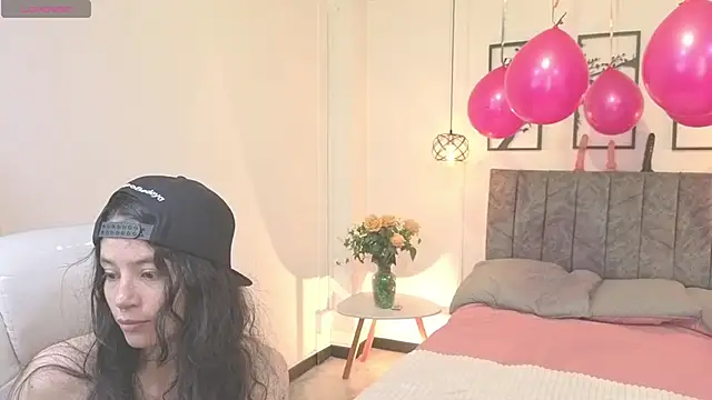 Snapshot of Samantha_blow chatting on February 15, 3:47 am Samantha blow online show from February 15, 3:47 am