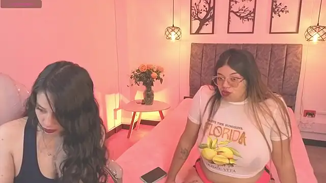 Snapshot of Samantha_blow chatting on February 17, 3:25 am Samantha blow online show from February 17, 3:25 am