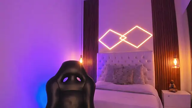 ZamabyCrucie online show from February 3, 2:53 am