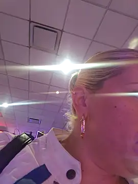 toomuchofafreak online show from October 9, 10:24 am