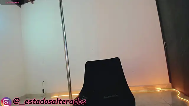 Snapshot of auraeroticaxxx chatting on July 10, 7:01 am auraeroticaxxx online show from July 10, 7:01 am