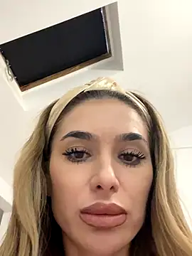 KaseyQuinn  online show from October 8, 2:58 pm