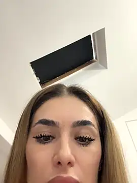 KaseyQuinn  online show from October 12, 7:40 am