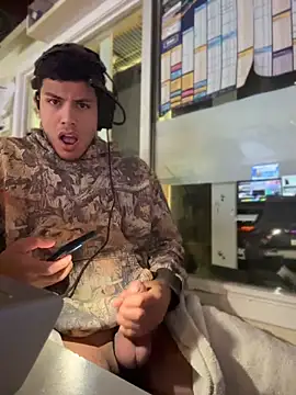 StrokingDaddy4 online show from April 15, 10:33 am