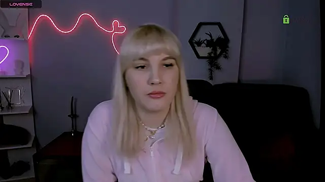 Snapshot of marta_smith chatting on February 3, 7:02 am marta smith online show from February 3, 7:02 am