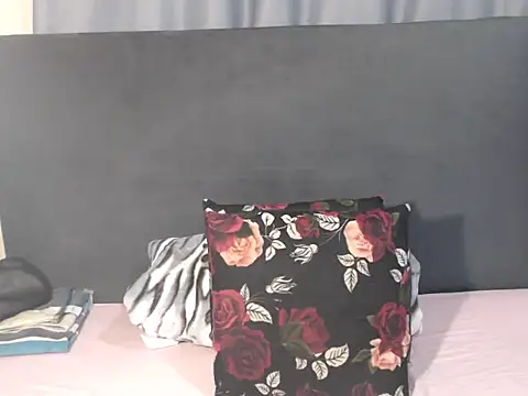 SexyKatLady18 online show from July 20, 8:22 pm