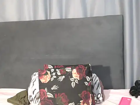 SexyKatLady18 online show from July 30, 11:37 pm