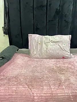 LonelyQueenxx25 online show from February 14, 8:16 pm