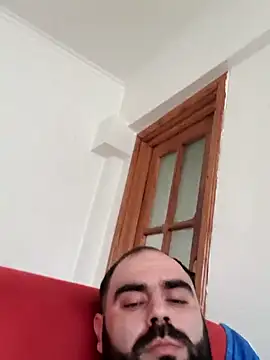 Snapshot of body02081 chatting on October 21, 11:44 am body02081 online show from October 21, 11:44 am