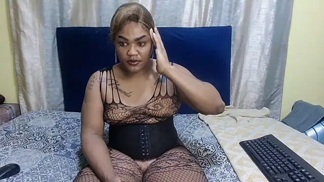 Snapshot of KinkyTrans23 chatting on May 25, 8:04 pm KinkyTrans23 online show from May 25, 8:04 pm