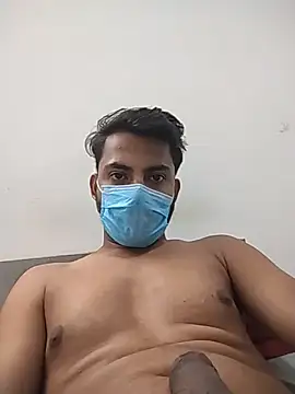 themasklover online show from May 29, 12:58 pm