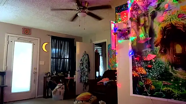 Snapshot of Princess__Kitty__ chatting on October 25, 4:35 pm Princess  Kitty   online show from October 25, 4:35 pm