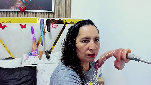Snapshot of Luna_Naughty1 chatting on May 5, 6:27 pm Luna Naughty1 online show from May 5, 6:27 pm