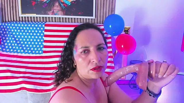 Snapshot of Luna_Naughty1 chatting on July 5, 1:23 am Luna Naughty1 online show from July 5, 1:23 am