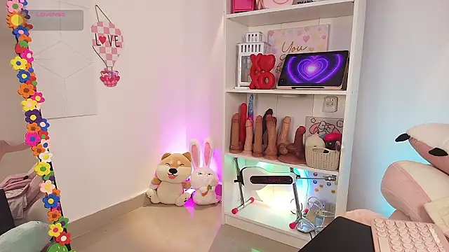 justonecute online show from March 7, 2:30 am