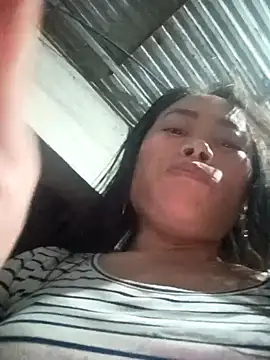 Snapshot of CoMay003 chatting on February 2, 11:42 am CoMay003 online show from February 2, 11:42 am