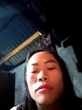 Snapshot of CoMay003 chatting on February 15, 12:07 am CoMay003 online show from February 15, 12:07 am