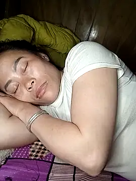 Snapshot of CoMay003 chatting on March 3, 6:41 am CoMay003 online show from March 3, 6:41 am