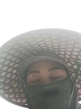 CoMay003 online show from April 1, 6:36 am