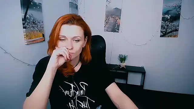 Snapshot of PeppyMia chatting on February 24, 7:39 am PeppyMia online show from February 24, 7:39 am