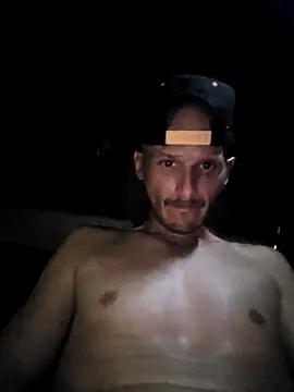 Snapshot of Romance32 chatting on October 28, 2:04 am Romance32 online show from October 28, 2:04 am