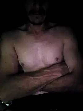 Snapshot of Romance32 chatting on December 17, 3:12 am Romance32 online show from December 17, 3:12 am