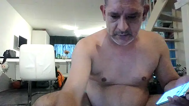 Stack111111 online show from September 18, 2:30 pm