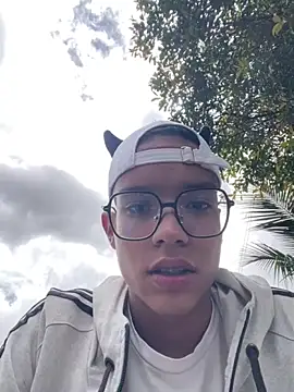 diegoand0911 online show from May 23, 4:44 pm