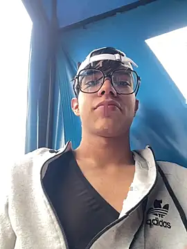 diegoand0911 online show from May 29, 3:54 pm