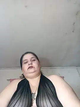 Snapshot of Ayma1983 chatting on October 3, 8:44 am Ayma1983 online show from October 3, 8:44 am