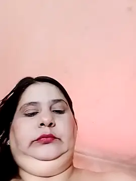 Snapshot of Ayma1983 chatting on November 6, 10:27 am Ayma1983 online show from November 6, 10:27 am